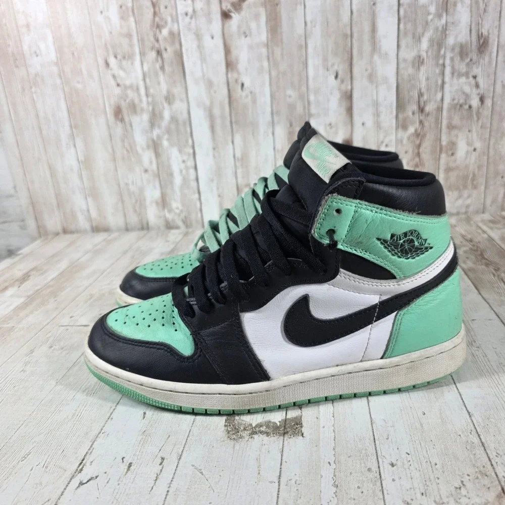 Nike‎ Air Jordan 1 Retro High OG Green Glow Black White DZ5485-130 Mens Size 8.5